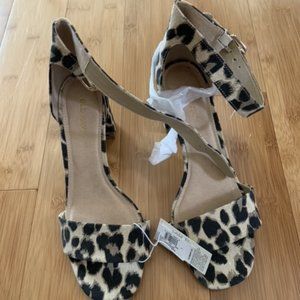 Old Navy Size 7 Cheetah Heels